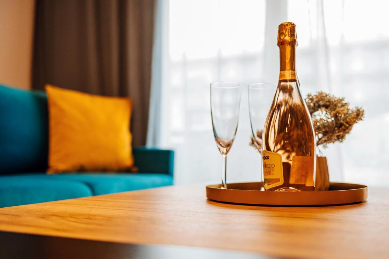 Apartament Turkusowy - Basen, Sauna, Klimatyzacja Dziwnów Exteriör bild